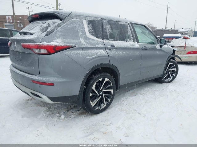 2023 MITSUBISHI OUTLANDER JA4J4UA82PZ061256 Photo 3