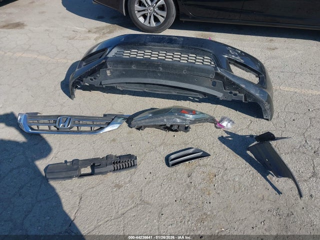 1HGCR2F3XFA081125 Honda ACCORD LX