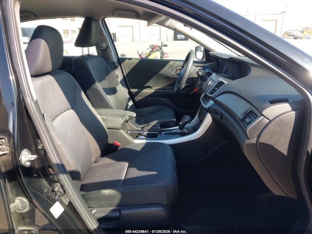 1HGCR2F3XFA081125 Honda ACCORD LX