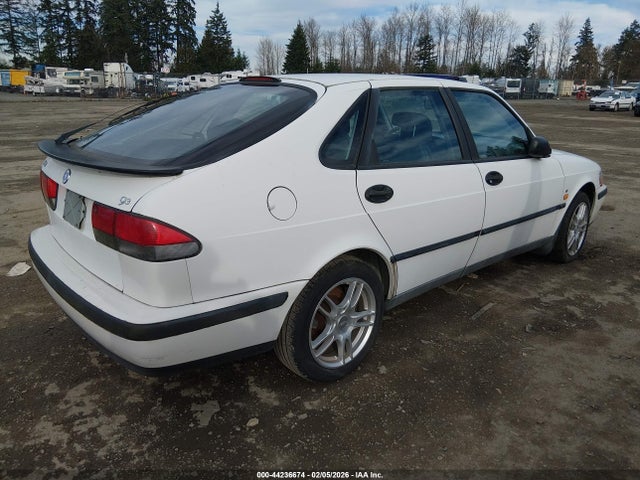 1999 SAAB 9-3 YS3DF58N6X2007698 Photo 3