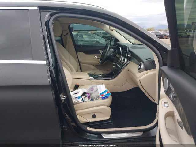 WDC0G4KB0JV084692 Mercedes-Benz Glc 300 4matic