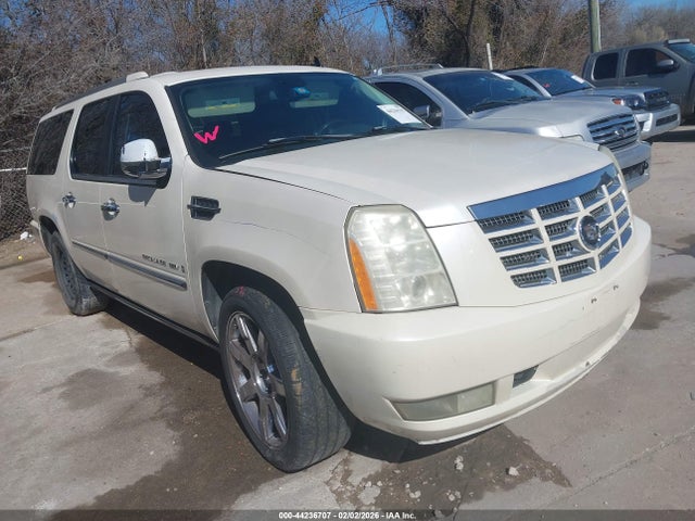 2007 CADILLAC ESCALADE ESV 1GYFK66817R339905 Photo 0