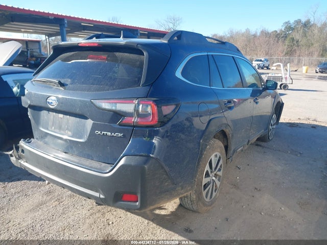 44236712 :رقم المزاد ، 4S4BTACC2P3172563 vin ، 2023 Subaru Outback Premium مزاد بيع