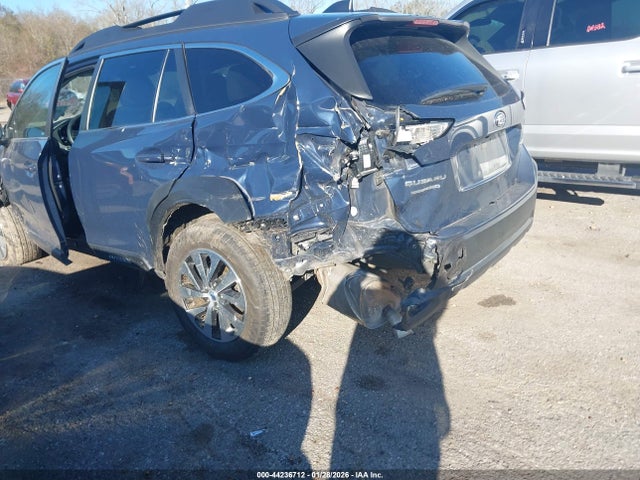 44236712 :رقم المزاد ، 4S4BTACC2P3172563 vin ، 2023 Subaru Outback Premium مزاد بيع