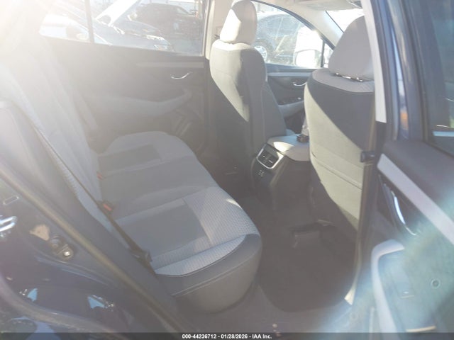 44236712 :رقم المزاد ، 4S4BTACC2P3172563 vin ، 2023 Subaru Outback Premium مزاد بيع
