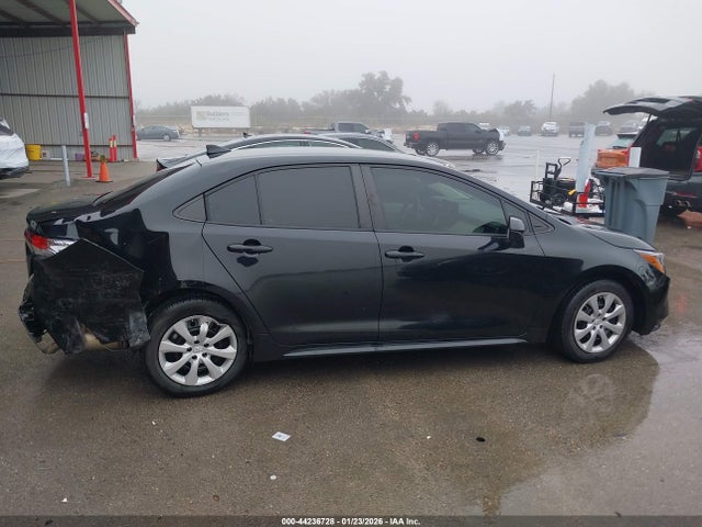 Toyota COROLLA LE 2022 5YFEPMAE1NP344730 Image 13