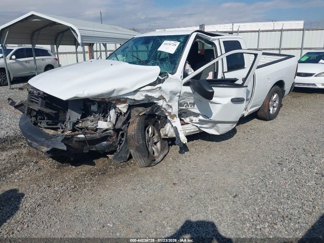 44236729 :رقم المزاد ، 1C6RR6FG3DS643674 vin ، 2013 Ram 1500 Tradesman مزاد بيع