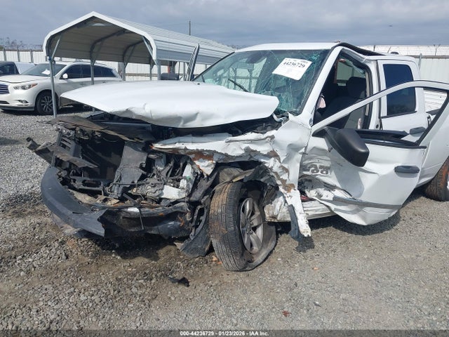 44236729 :رقم المزاد ، 1C6RR6FG3DS643674 vin ، 2013 Ram 1500 Tradesman مزاد بيع