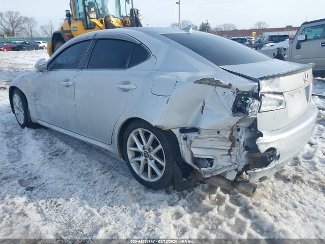 2011 LEXUS IS 350 JTHCE5C27B5000672 Photo 2