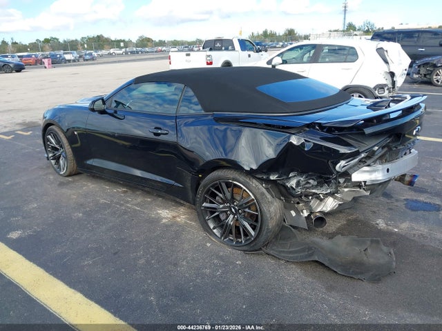 2024 CHEVROLET CAMARO 1G1FG3D7XR0103270 Photo 2