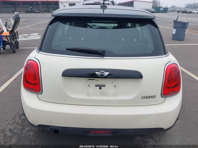 Mini Hardtop Cooper 2016 WMWXP5C59G2D13464 Image 17