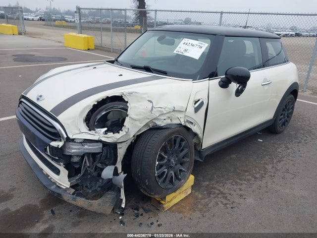 2016 MINI HARDTOP WMWXP5C59G2D13464 Photo 1