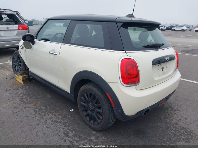 2016 MINI HARDTOP WMWXP5C59G2D13464 Photo 2