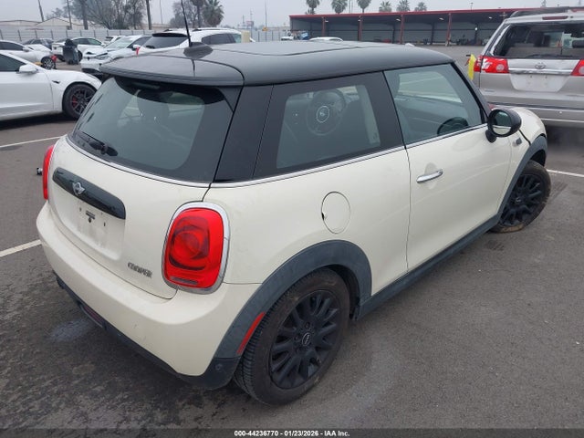2016 MINI HARDTOP WMWXP5C59G2D13464 Photo 3