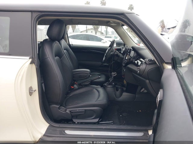 2016 MINI HARDTOP WMWXP5C59G2D13464 Photo 4