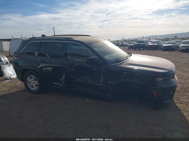 1C4RJGAG8N8630575 Jeep Grand Cherokee Laredo 4x2