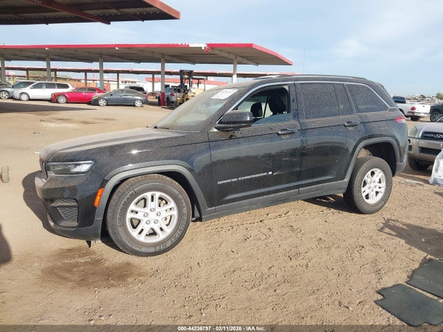 1C4RJGAG8N8630575 Jeep Grand Cherokee Laredo 4x2