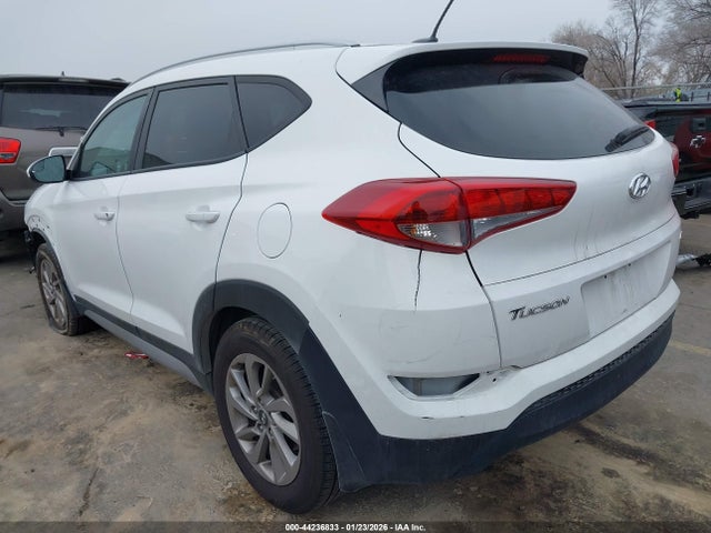 2017 HYUNDAI TUCSON KM8J3CA45HU341974 Photo 2