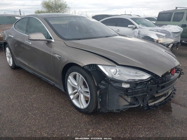2015 TESLA MODEL S 5YJSA1S24FF088071 Photo 0