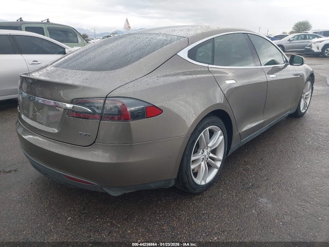 2015 TESLA MODEL S 5YJSA1S24FF088071 Photo 3