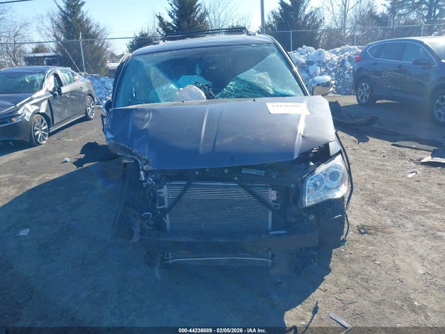 Продажа на аукционе авто 2015 Chrysler Town & Country Limited Platinum, vin: 2C4RC1GG5FR573630, номер лота: 44236889