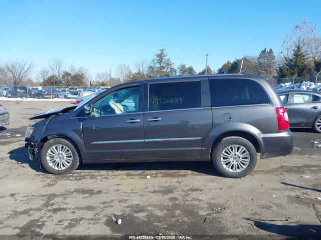 Продажа на аукционе авто 2015 Chrysler Town & Country Limited Platinum, vin: 2C4RC1GG5FR573630, номер лота: 44236889