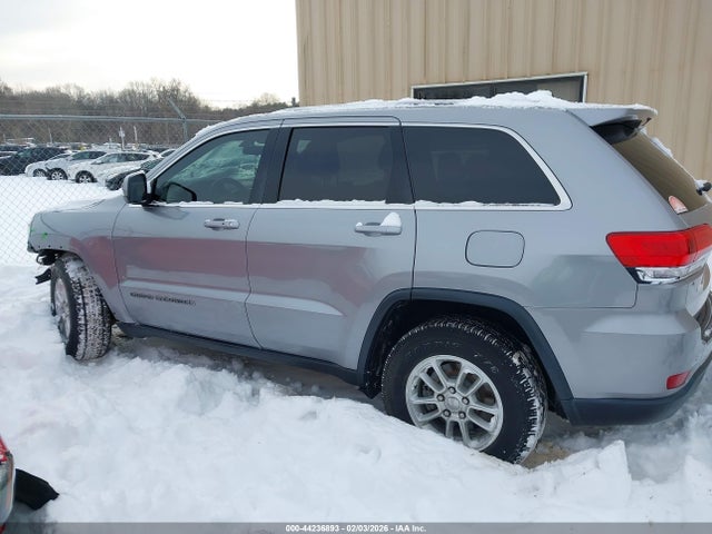 44236893 :رقم المزاد ، 1C4RJEAG3JC277786 vin ، 2018 Jeep Grand Cherokee Laredo 4x2 مزاد بيع