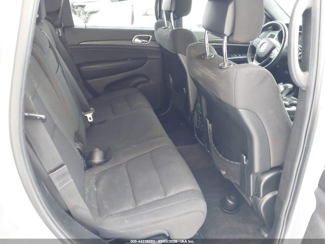 44236893 :رقم المزاد ، 1C4RJEAG3JC277786 vin ، 2018 Jeep Grand Cherokee Laredo 4x2 مزاد بيع