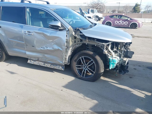 5TDDZRFH4HS457427 Toyota Highlander Limited Platinum