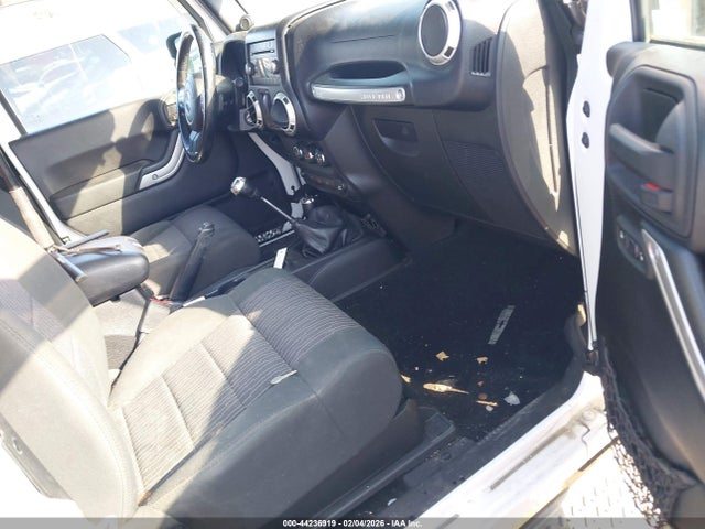 2011 Jeep Wrangler Sahara მანქანა იყიდება აუქციონზე, vin: 1J4AA5D19BL638793, აუქციონის ნომერი: 44236919