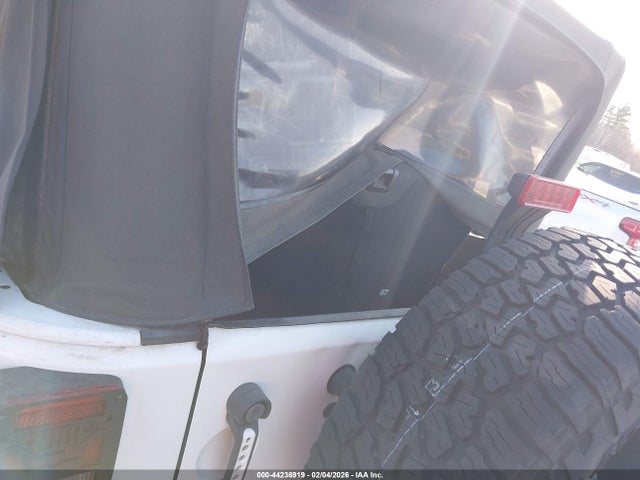 2011 Jeep Wrangler Sahara მანქანა იყიდება აუქციონზე, vin: 1J4AA5D19BL638793, აუქციონის ნომერი: 44236919