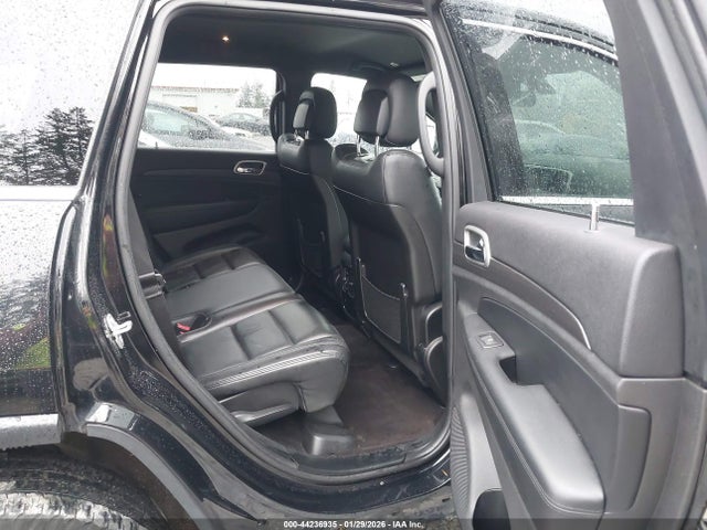 1C4RJFAG9JC432704 Jeep Grand Cherokee Laredo 4x4
