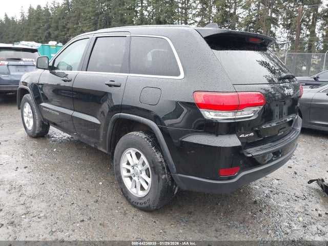 1C4RJFAG9JC432704 Jeep Grand Cherokee Laredo 4x4