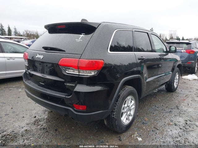 1C4RJFAG9JC432704 Jeep Grand Cherokee Laredo 4x4