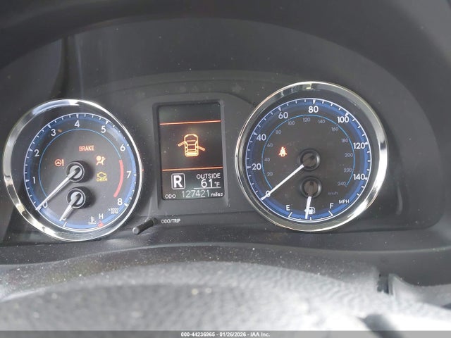5YFBURHE0KP915117 Toyota COROLLA LE