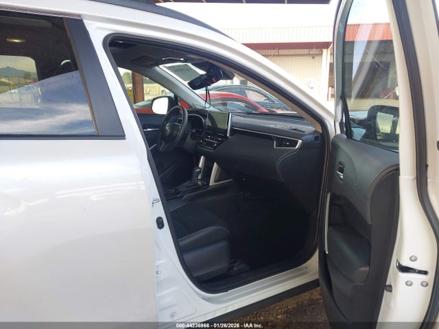 Toyota Corolla Cross Xle 2025 7MUDAAAG9SV135919 Image 5