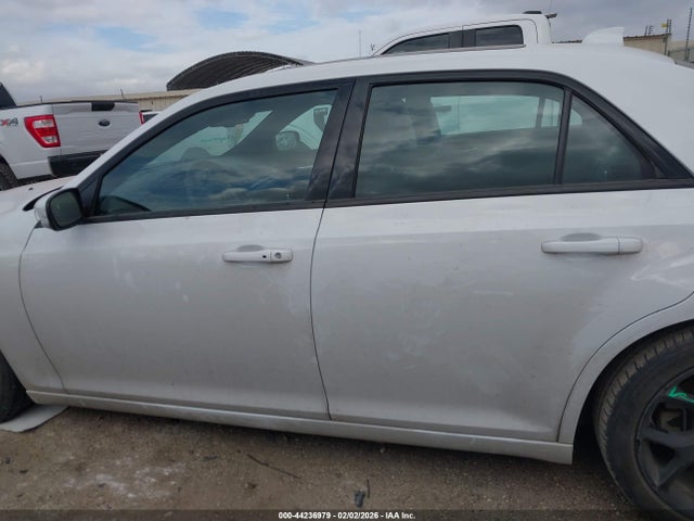 Продажа на аукционе авто 2023 Chrysler 300 300s, vin: 2C3CCABG0PH677435, номер лота: 44236979
