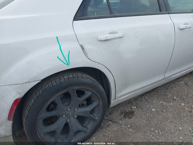 Продажа на аукционе авто 2023 Chrysler 300 300s, vin: 2C3CCABG0PH677435, номер лота: 44236979