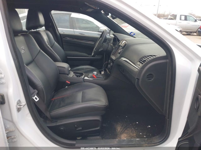 Продажа на аукционе авто 2023 Chrysler 300 300s, vin: 2C3CCABG0PH677435, номер лота: 44236979