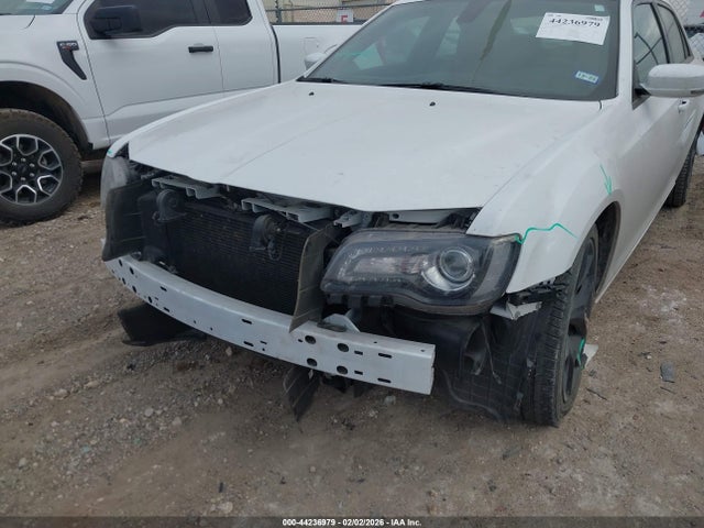 Продажа на аукционе авто 2023 Chrysler 300 300s, vin: 2C3CCABG0PH677435, номер лота: 44236979