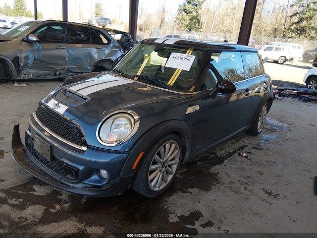 2011 MINI COOPER S WMWSV3C57BTY20481 Photo 1