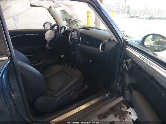 2011 MINI COOPER S WMWSV3C57BTY20481 Photo 4