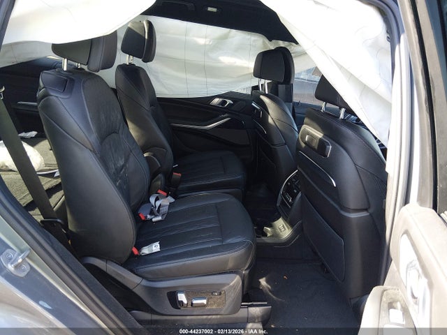 2023 BMW X7 5UX23EM00P9N89076 Photo 7