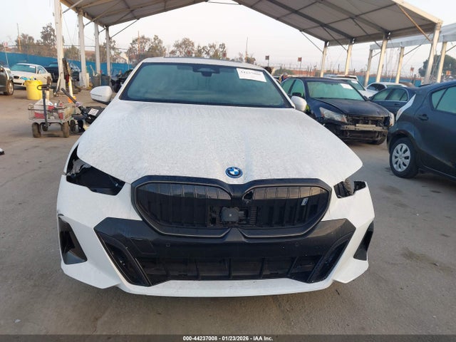 WBY33FK02RCR94228 BMW I5 Edrive40