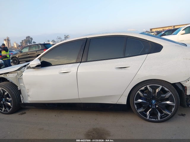 WBY33FK02RCR94228 BMW I5 Edrive40