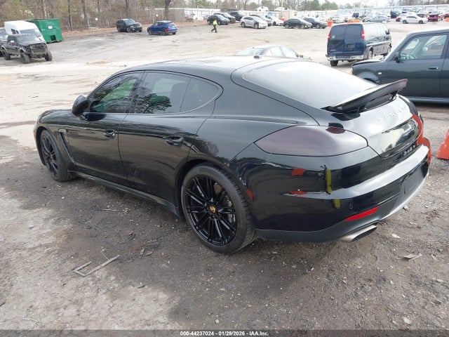 2016 PORSCHE PANAMERA WP0AA2A74GL002237 Photo 2