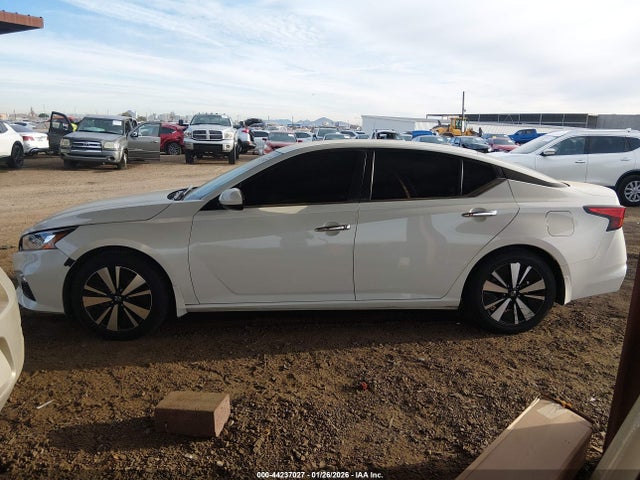 1N4BL4DV1NN322630 Nissan Altima Sv Fwd