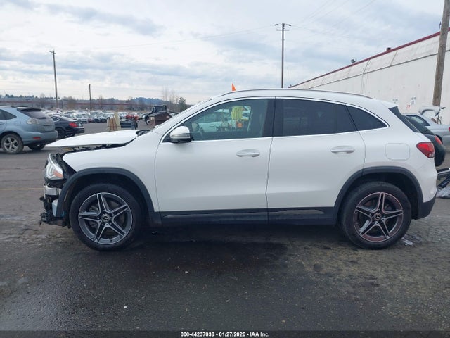W1N4N4HB9NJ368963 Mercedes-Benz Gla 250 4matic