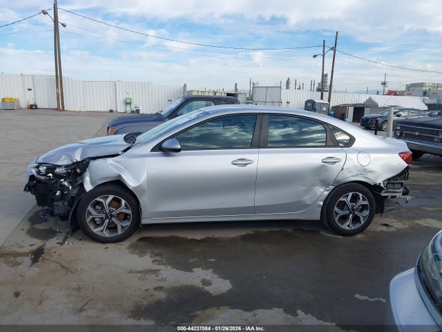 3KPF24AD3KE118292 KIA Forte Lxs