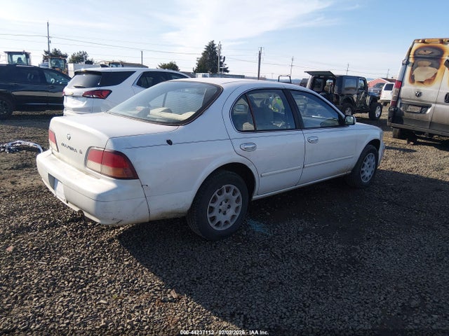 1997 NISSAN MAXIMA JN1CA21D9VT863654 Photo 3
